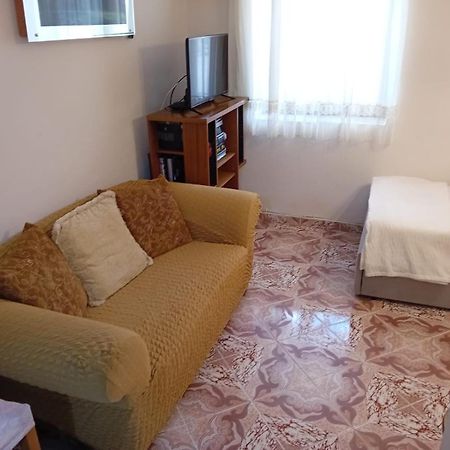 Gogo'S Sea Side Apartment Саранде Екстериор снимка