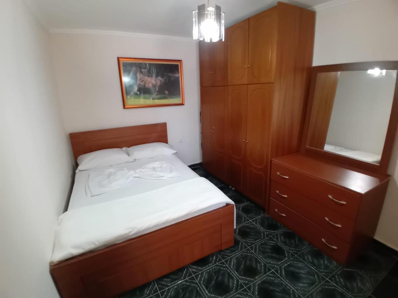 Gogo'S Sea Side Apartment Саранде Екстериор снимка